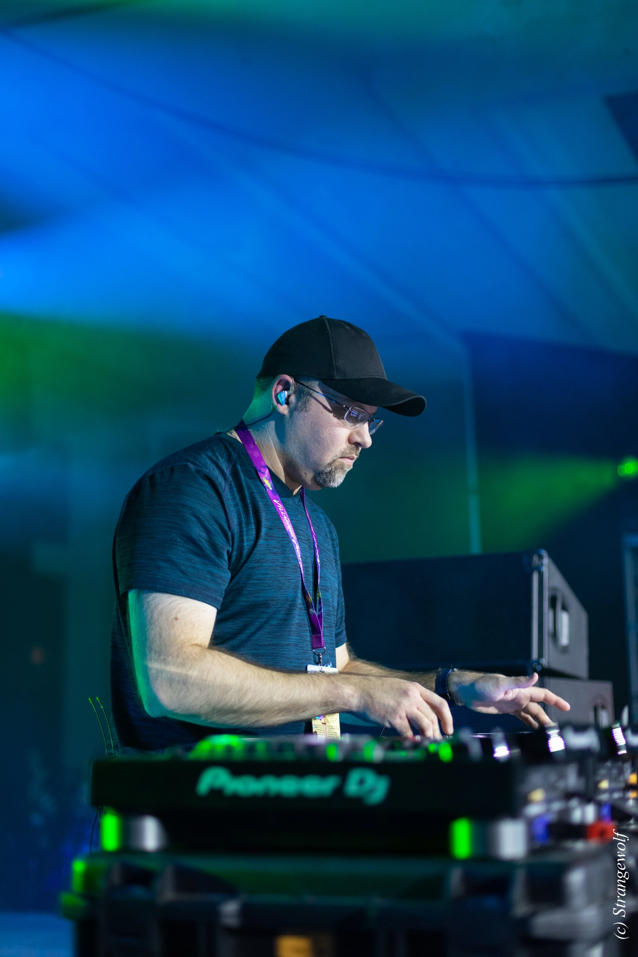 full image 1R3A0376-lr19t.jpg