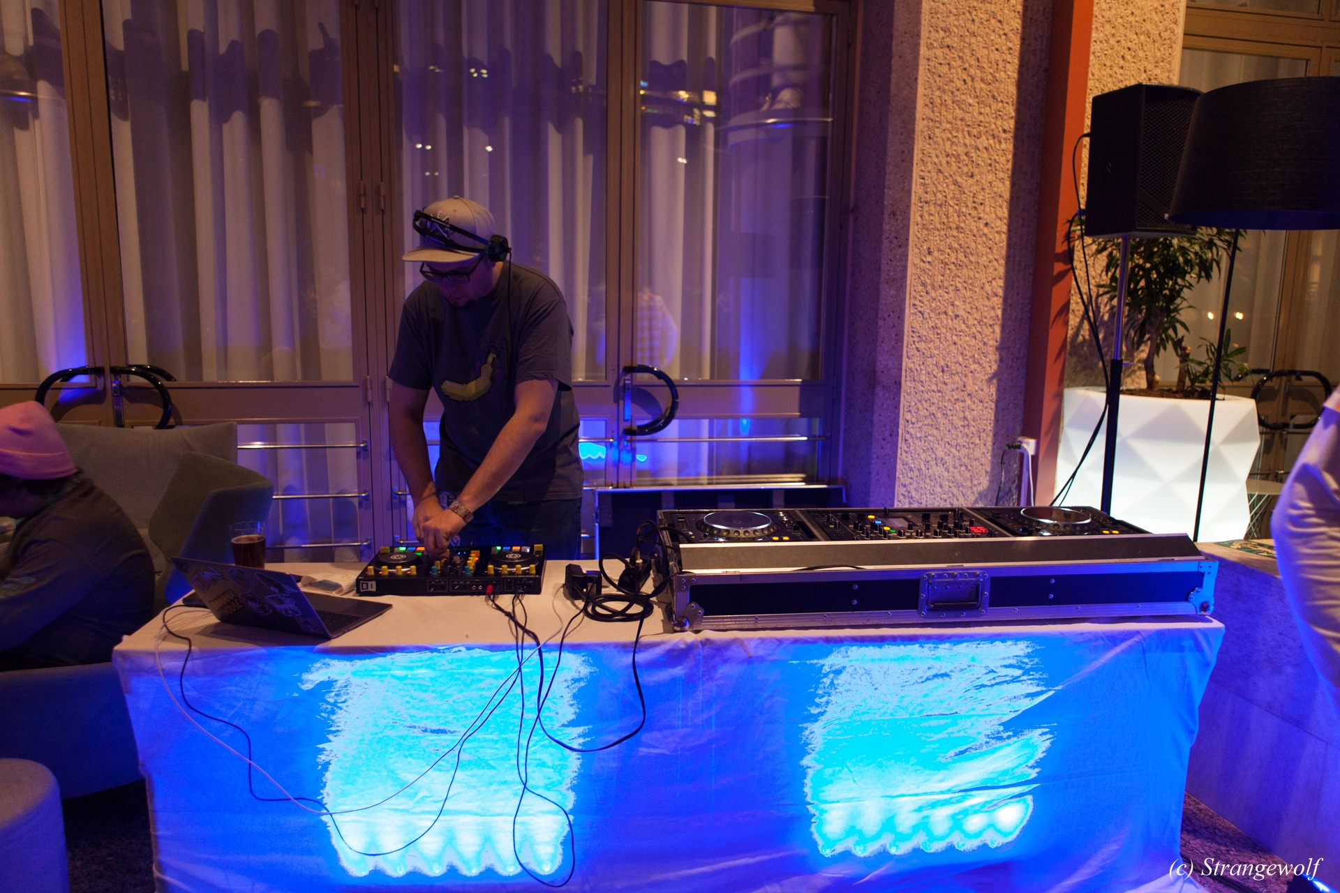 full image IMG_9305-lr19t.jpg