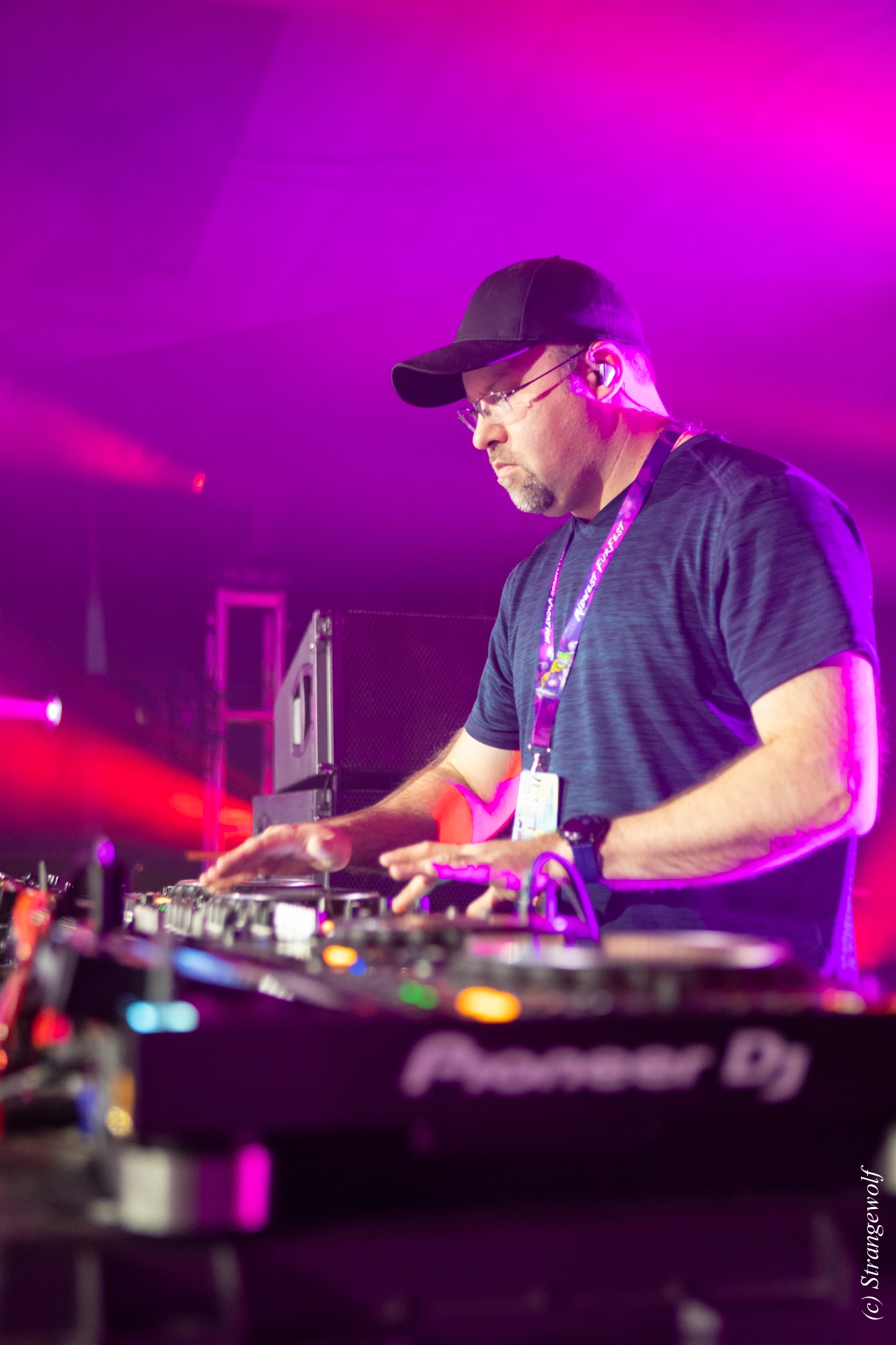 full image 1R3A0842-lr19t.jpg