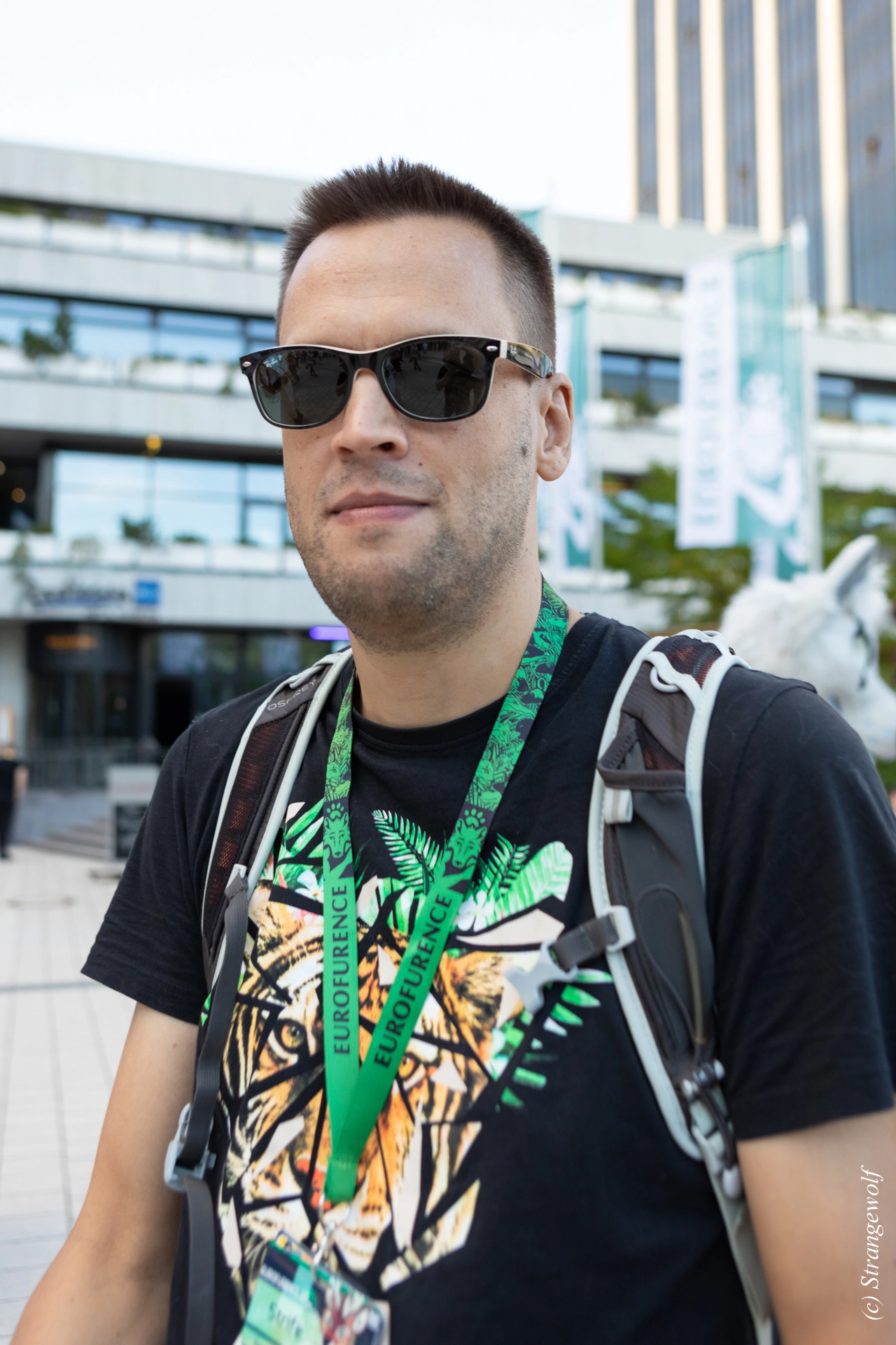 full image 1R3A9352-lr19t.jpg