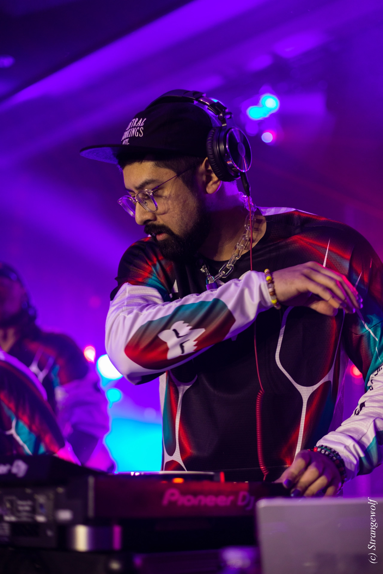 full image 1R3A5879-lr19t.jpg