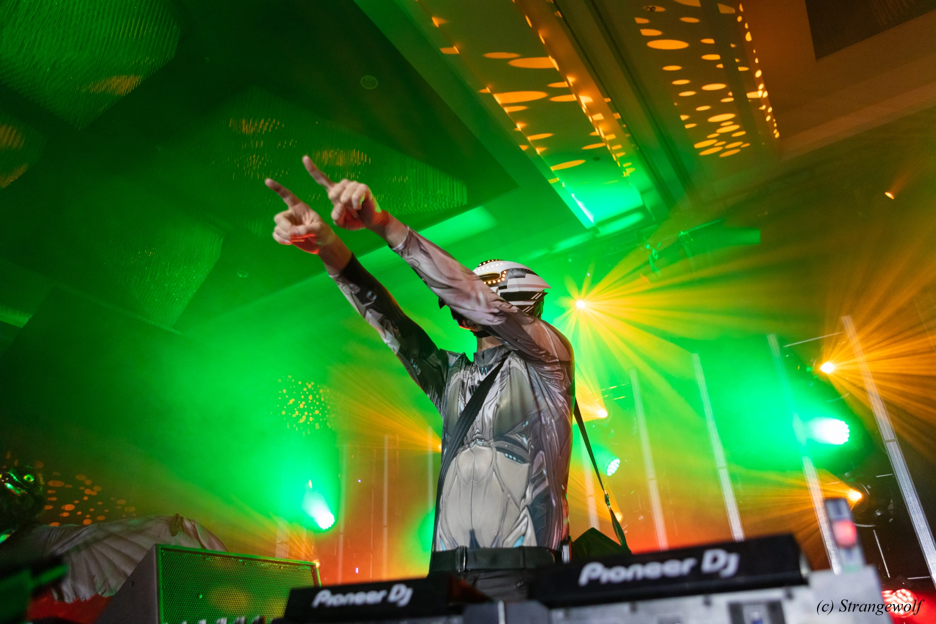 full image 1R3A4687-lr19t.jpg