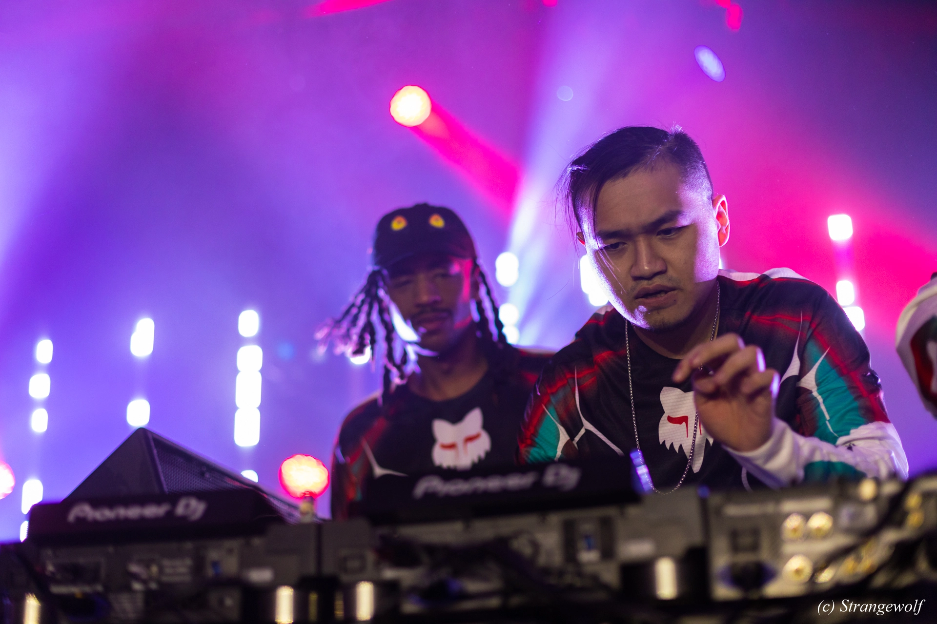 full image 1R3A5925-lr19t.jpg