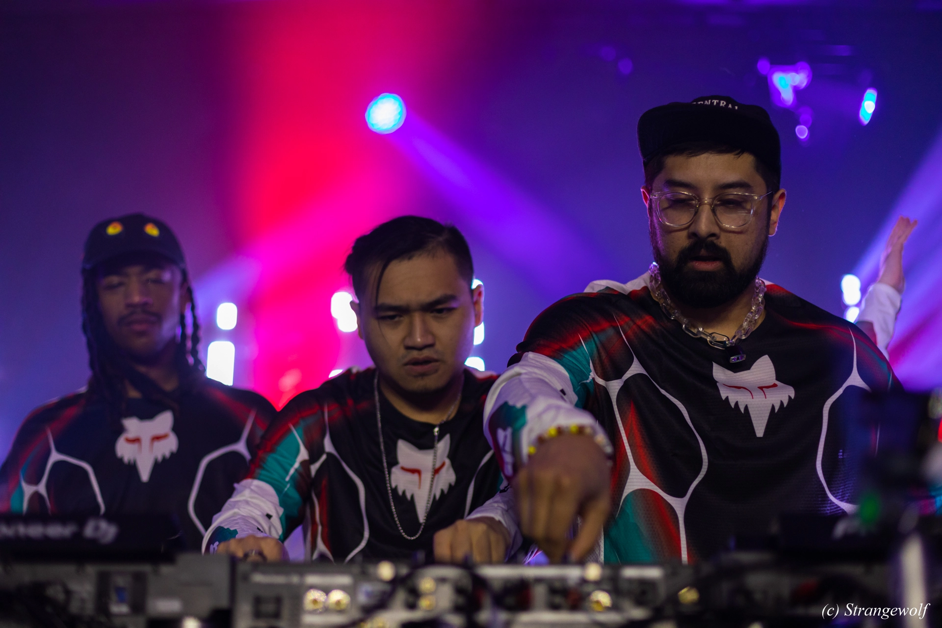 full image 1R3A5928-lr19t.jpg