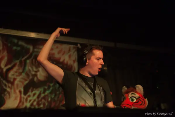 IMG_8807-lr16t.jpg of CFD/CFD16/