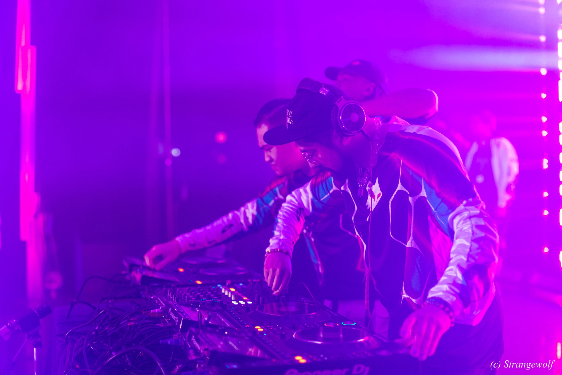 full image 1R3A5866-lr19t.jpg