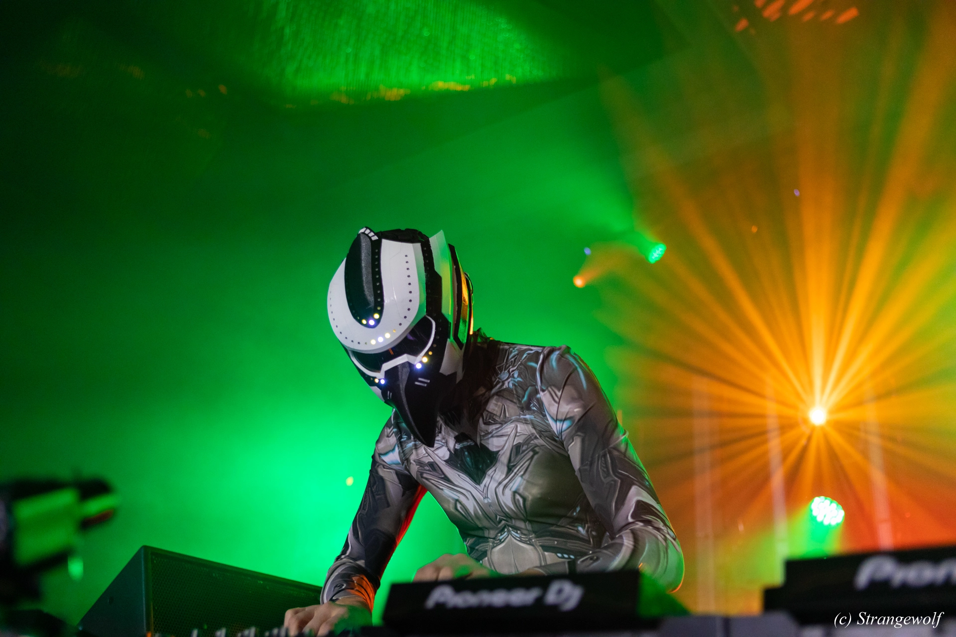 full image 1R3A4705-lr19t.jpg